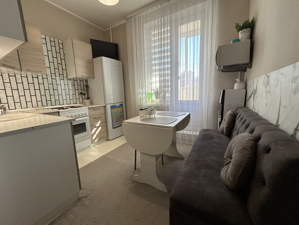 
  Продается 2-комн. квартира, 51.9 м², Жданова ул, д. 11
. Фото 10.