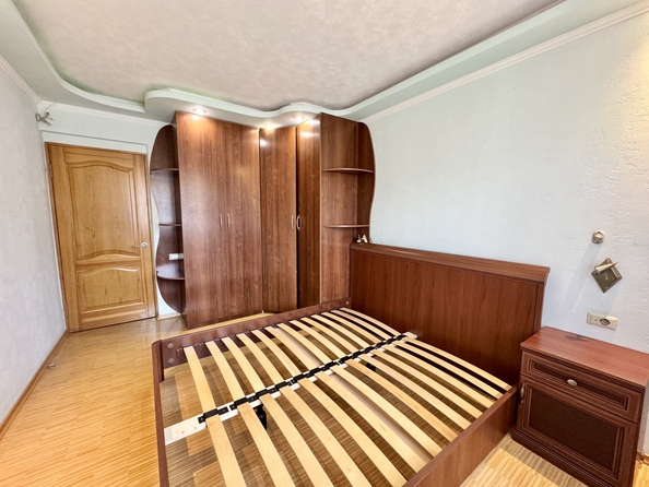 
  Продается 3-комн. квартира, 50.8 м², 40-летия Победы пр-кт, д. 63
. Фото 6.