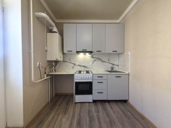 
  Продается 1-комн. квартира, 28.1 м², Берберовская ул, д. 28
. Фото 3.
