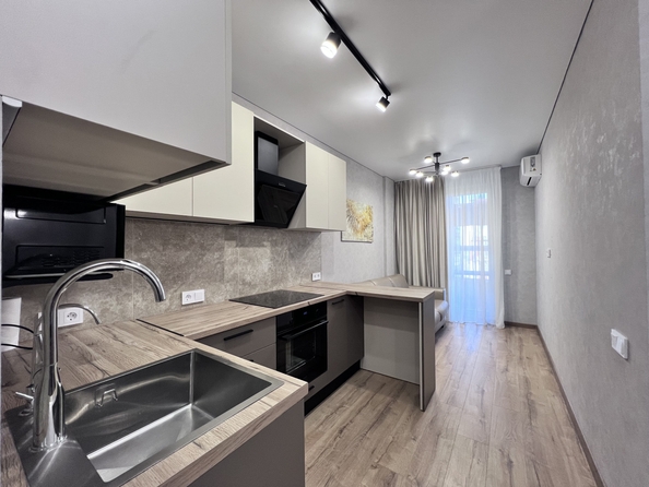 
  Продается 1-комн. квартира, 43 м², Ларина ул, д. 45
. Фото 2.