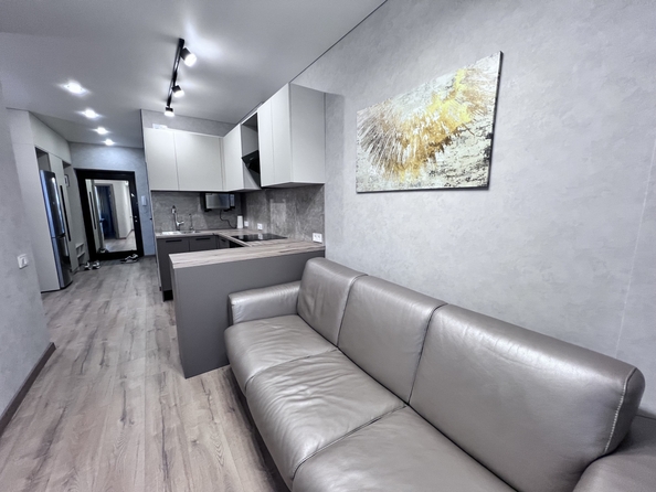 
  Продается 1-комн. квартира, 43 м², Ларина ул, д. 45
. Фото 3.