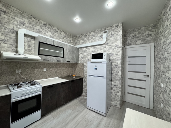 
  Продается 1-комн. квартира, 32 м², Берберовская ул, д. 8
. Фото 2.