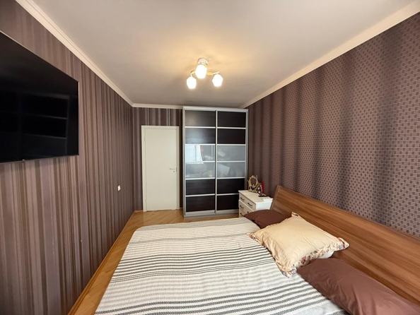 
  Продается 4-комн. квартира, 99 м², Жмайлова ул, д. 27
. Фото 6.