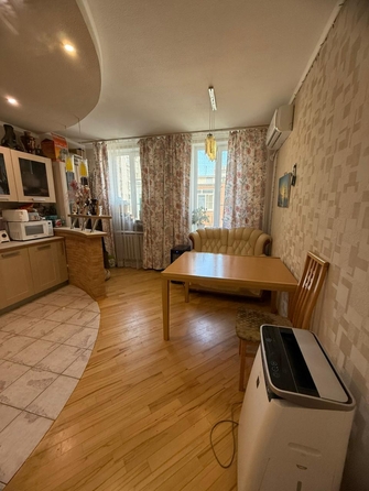 
  Продается 4-комн. квартира, 99 м², Жмайлова ул, д. 27
. Фото 10.