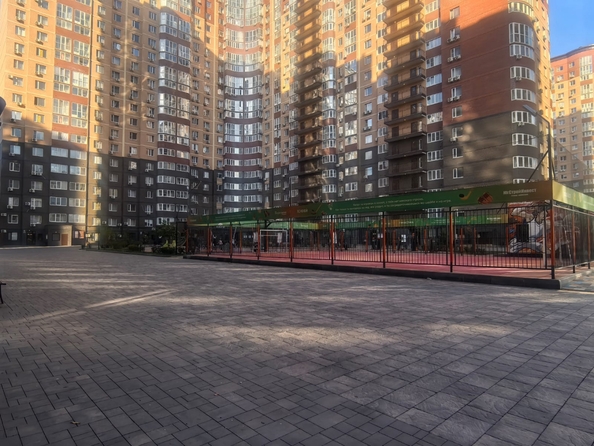 
  Продается 2-комн. квартира, 53 м², Берберовская ул, д. 24
. Фото 12.