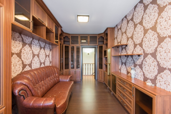 
  Продается 4-комн. квартира, 123 м², Яблоневый пер, д. 2
. Фото 15.