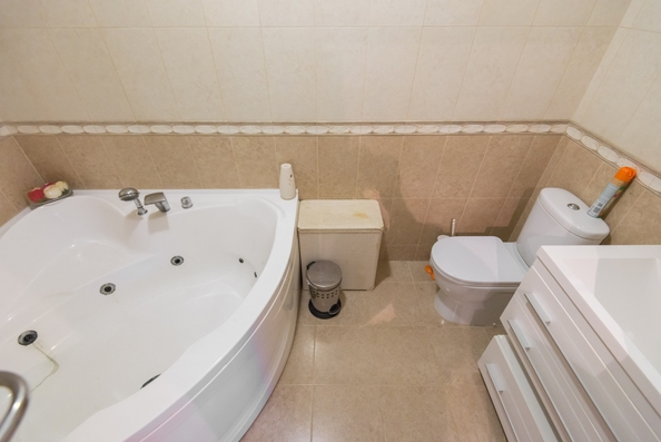 
  Продается 4-комн. квартира, 123 м², Яблоневый пер, д. 2
. Фото 18.