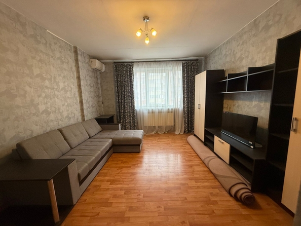 
  Продается 1-комн. квартира, 35 м², Стабильная ул, д. 21
. Фото 6.