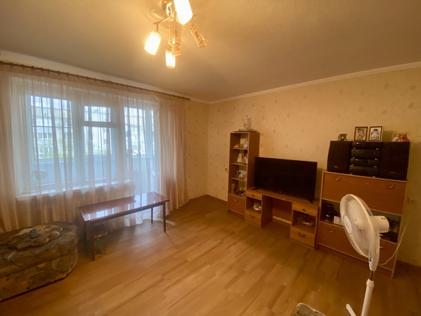 
  Продается 3-комн. квартира, 70 м², 40-летия Победы пр-кт, д. 37
. Фото 3.