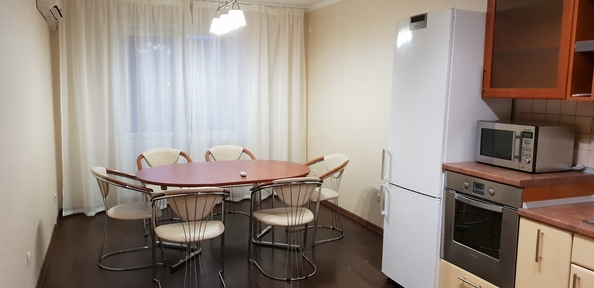
  Продается 3-комн. квартира, 90 м², Малиновского ул, д. 66
. Фото 5.