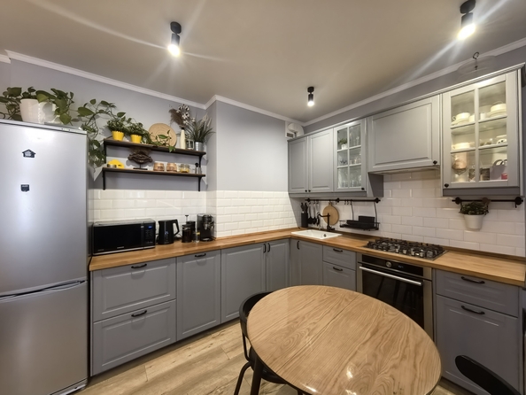 
  Продается 3-комн. квартира, 64 м², Подвойского ул, д. 68
. Фото 1.