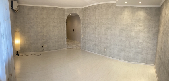 
  Продается 2-комн. квартира, 50.1 м², Социалистическая ул
. Фото 2.