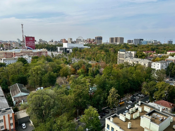 
  Продается 2-комн. квартира, 60.9 м², Закруткина ул, д. 61
. Фото 14.