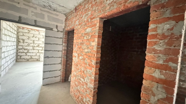 
  Продается 2-комн. квартира, 71.4 м², Вятская ул, д. 37а
. Фото 10.