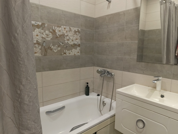 
  Продается 3-комн. квартира, 65 м², Платова б-р, д. 20/17
. Фото 6.