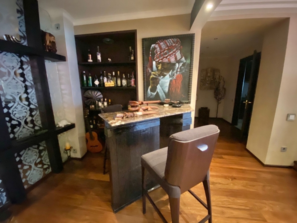 
  Продается 4-комн. квартира, 240 м², Социалистическая ул, д. 140
. Фото 9.