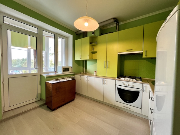 
  Продается 1-комн. квартира, 34 м², Суворова ул, д. 15
. Фото 2.