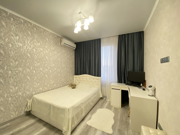 
  Продается 2-комн. квартира, 56.8 м², Ткачева ул, д. 22
. Фото 8.