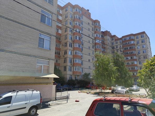 
  Продается 3-комн. квартира, 70.1 м², Комарова ул, д. 132
. Фото 27.
