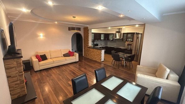 
  Продается 3-комн. квартира, 102 м², 3-я Кольцевая ул, д. 58
. Фото 1.