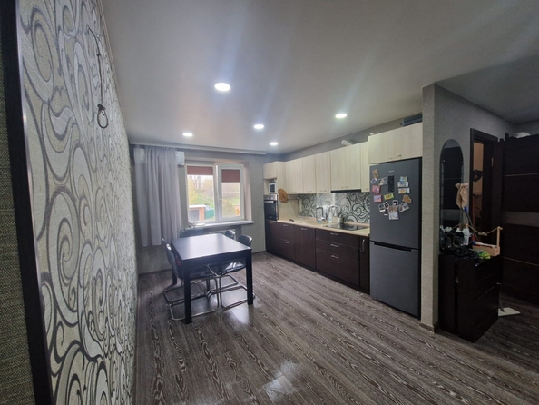 
  Продается 3-комн. квартира, 60 м², Набережная ул, д. 114
. Фото 1.