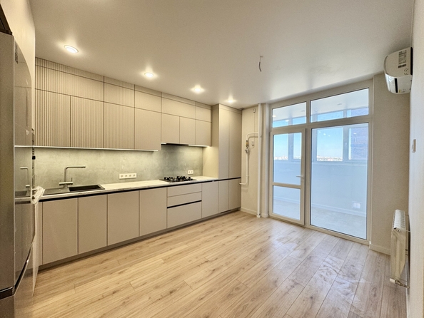 
  Продается 2-комн. квартира, 64 м², 40-летия Победы пр-кт, д. 111
. Фото 1.