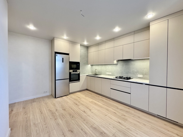 
  Продается 2-комн. квартира, 64 м², 40-летия Победы пр-кт, д. 111
. Фото 2.