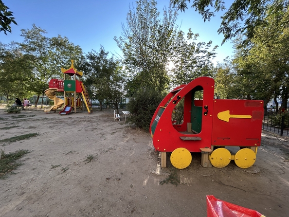 
  Продается 3-комн. квартира, 62 м², Стачки пр-кт, д. 237
. Фото 18.