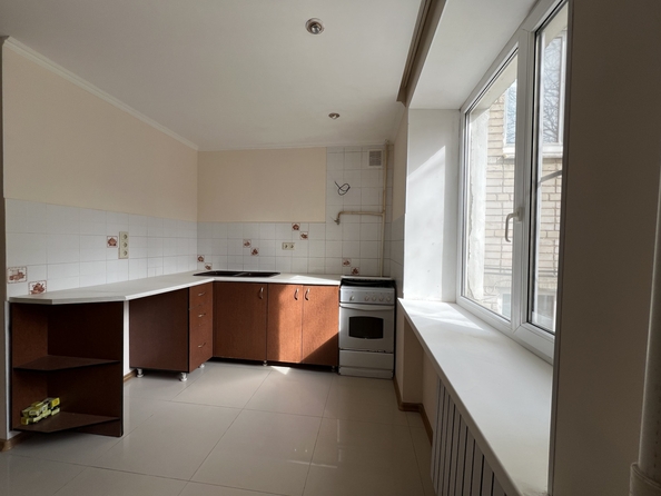 
  Продается 4-комн. квартира, 83 м², 40-летия Победы пр-кт, д. 37
. Фото 3.