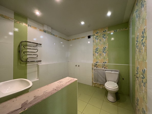 
  Продается 4-комн. квартира, 83 м², 40-летия Победы пр-кт, д. 37
. Фото 12.