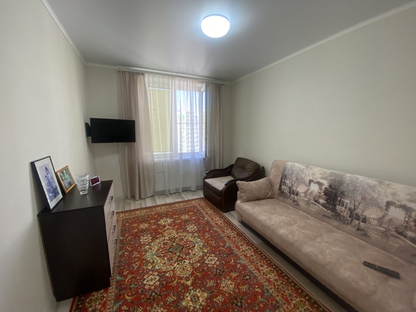 
  Продается 2-комн. квартира, 56 м², Ткачева ул, д. 19
. Фото 3.