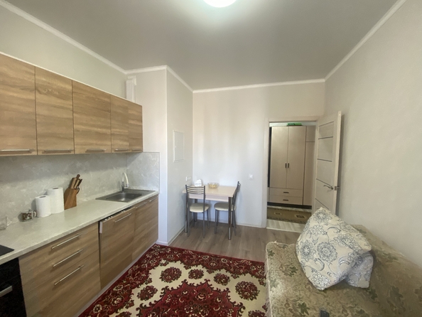 
  Продается 2-комн. квартира, 56 м², Ткачева ул, д. 19
. Фото 5.