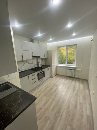 
  Продается 2-комн. квартира, 57 м², Королева пр-кт, д. 16
. Фото 2.