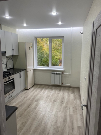 
  Продается 2-комн. квартира, 57 м², Королева пр-кт, д. 16
. Фото 3.