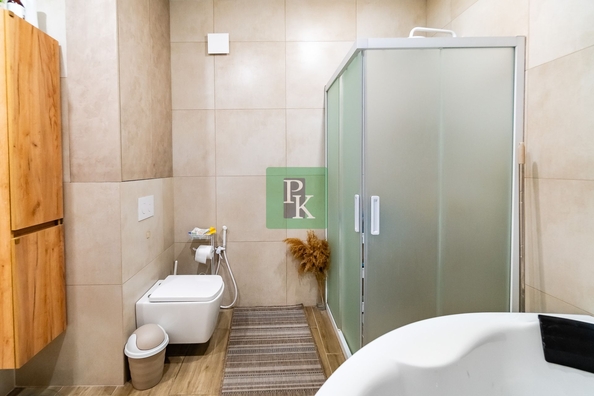 
  Продается 4-комн. квартира 123.2 м². Фото 32.