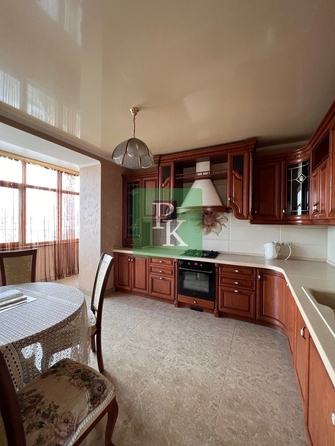 
  Продается 4-комн. квартира 233.4 м². Фото 2.