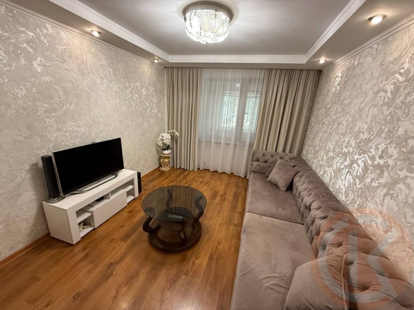 
  Продается 4-комн. квартира 90 м². Фото 1.