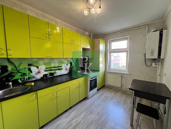 
  Продается 3-комн. квартира 72 м². Фото 1.