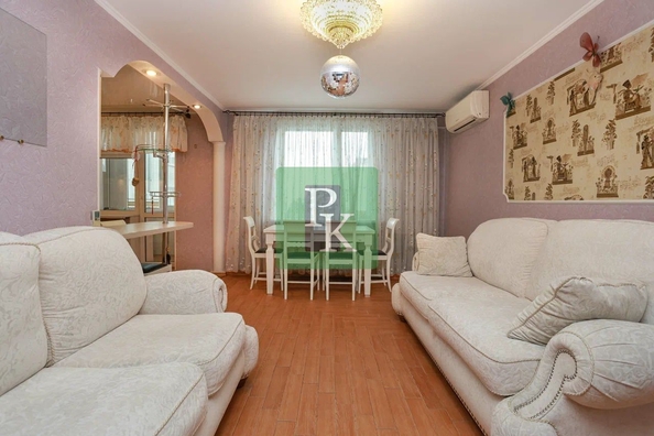 
  Продается 4-комн. квартира 96 м². Фото 1.