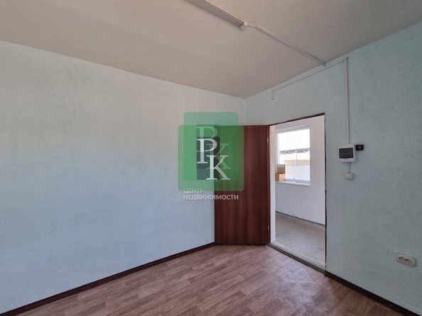 
  Сдается офис 10.4 м². Фото 7.