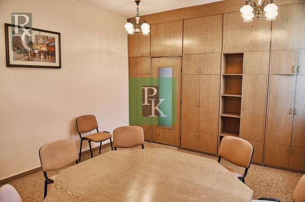 
  Сдается офис 176.1 м². Фото 4.