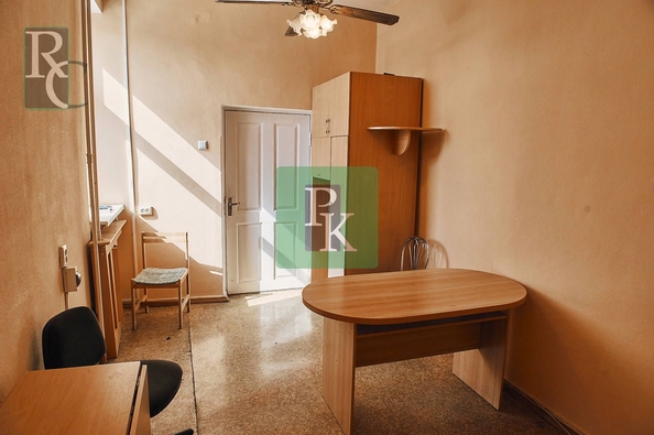
  Сдается офис 176.1 м². Фото 21.