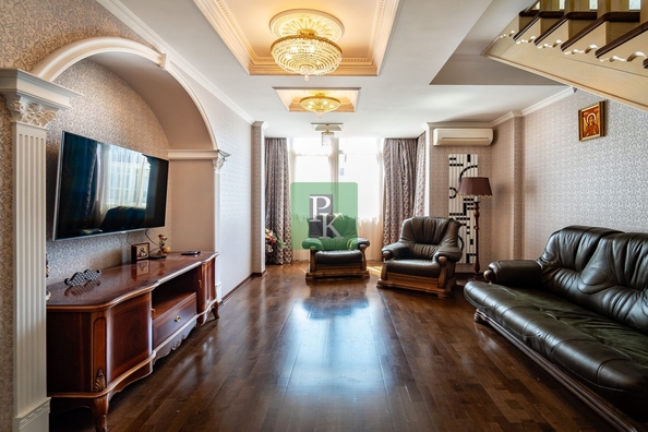 
  Продается 4-комн. квартира 170.5 м². Фото 1.