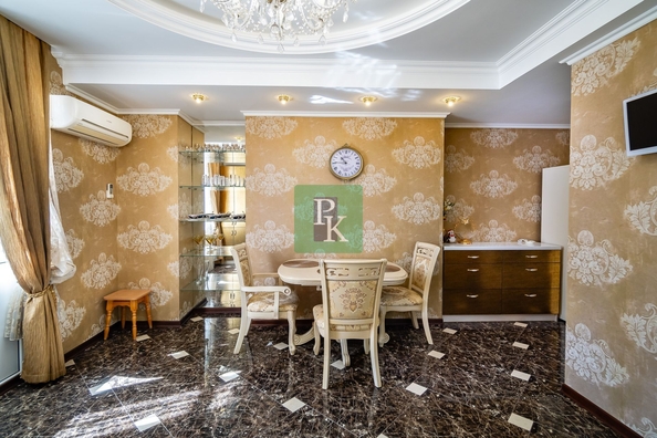 
  Продается 4-комн. квартира 170.5 м². Фото 17.