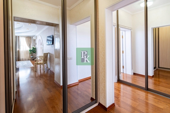 
  Продается 4-комн. квартира 170.5 м². Фото 27.