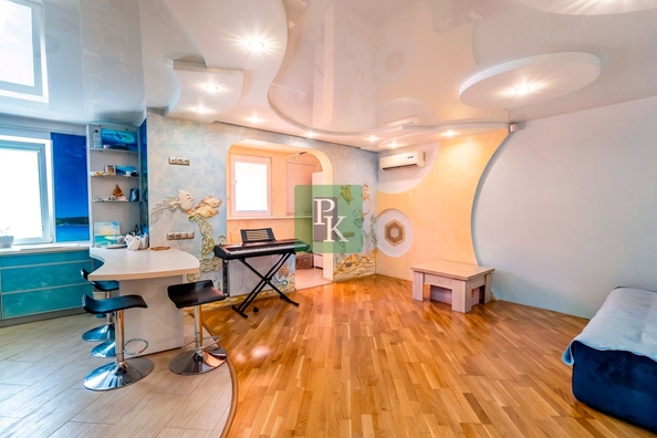 
  Продается 3-комн. квартира 75.6 м². Фото 1.