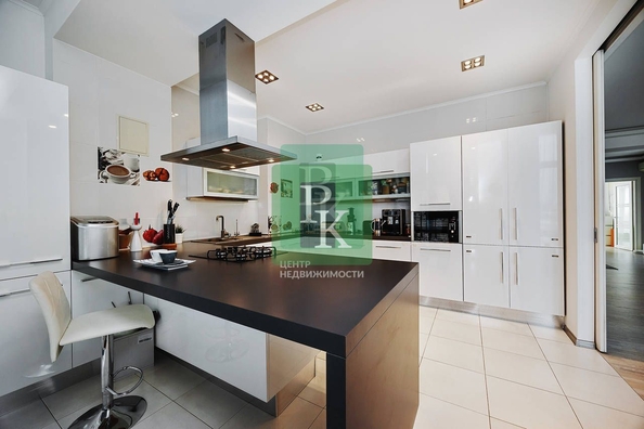 
  Продается 3-комн. квартира 191.3 м². Фото 3.