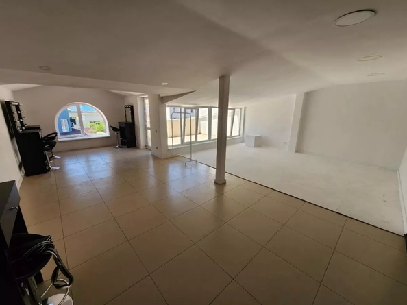 
  Продается универсальное помещение 77.8 м². Фото 1.
