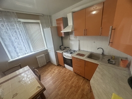 Продается 2-комнатная квартира 339-й Стрелковой Дивизии ул, 54 м², 6300000 рублей