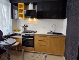 Продается 3-комнатная квартира Кривошлыковский пер, 60 м², 6000000 рублей